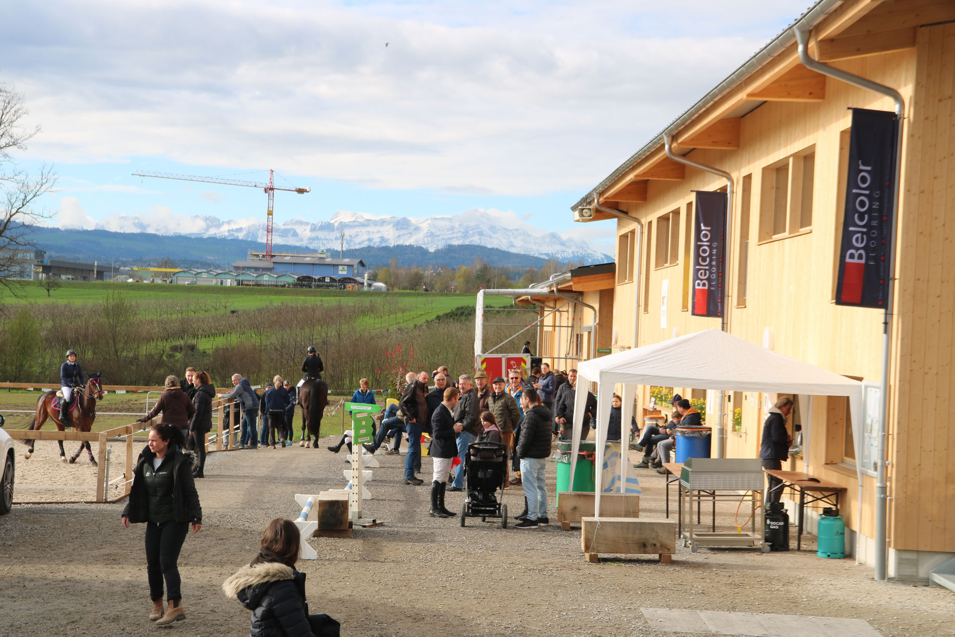 Aussenbereich mit Kiosk